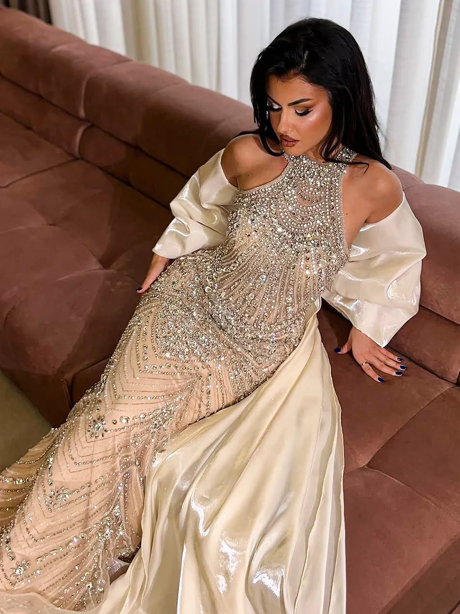 فستان سواريه شامبين مطرز بتفاصيل لؤلؤية