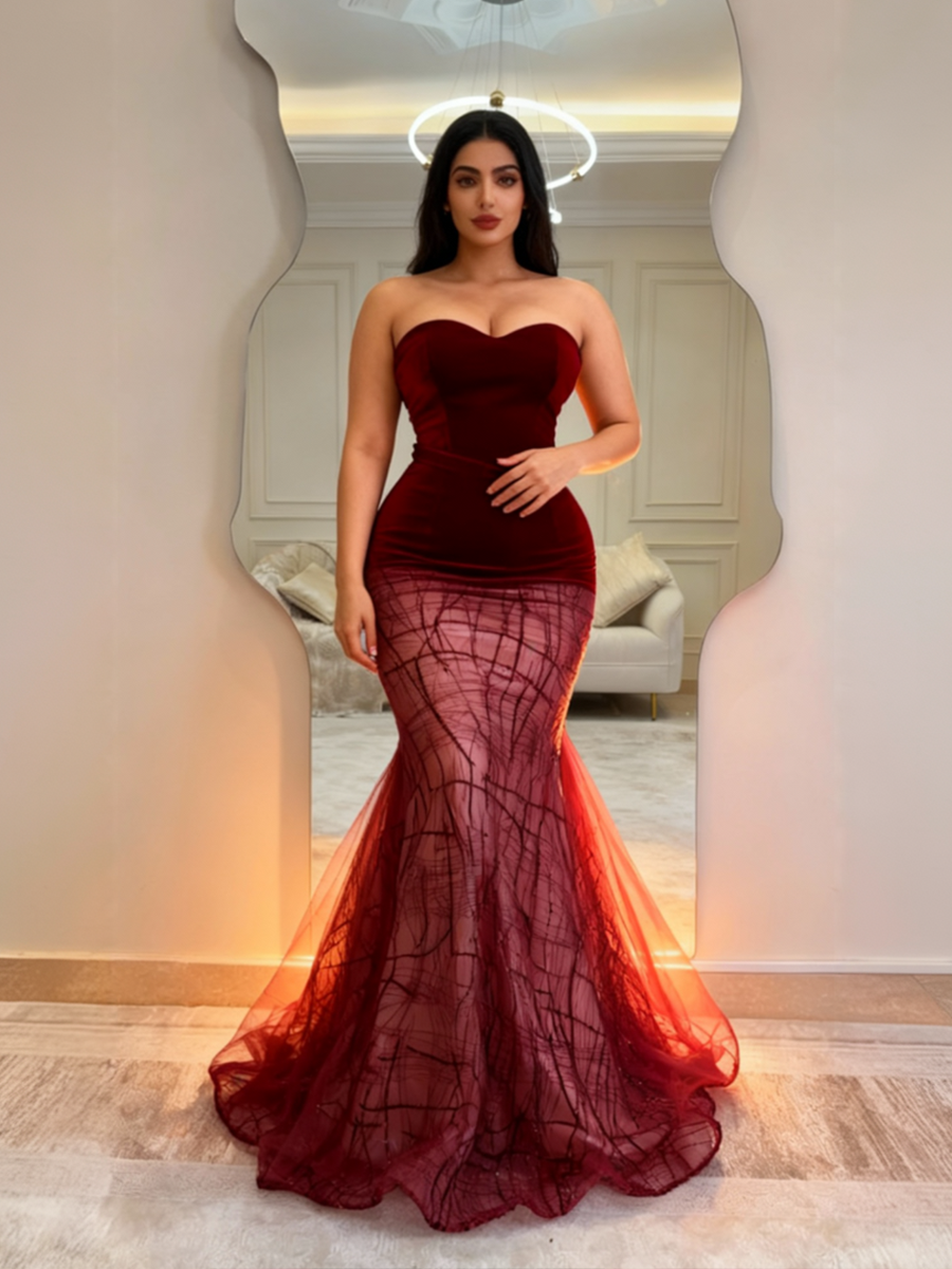 فستان سهرة تول لامع بتنورة منفوشة ولمسة ملكية